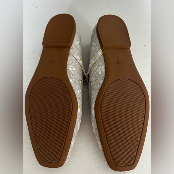 🌼🌼NWOT Steve Madden Linen look Daisy Mary Jane Ballet flats Sz 7.5 & 8. - Picture 2 of 10